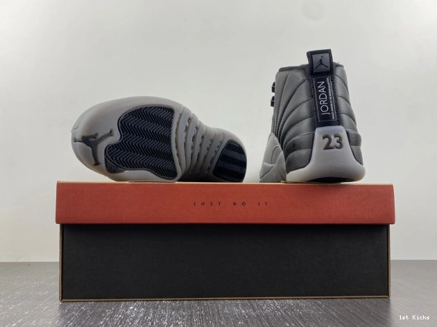 Black 12 CT8013- Wolf SportInspired Grey Jordan Air 658 0109